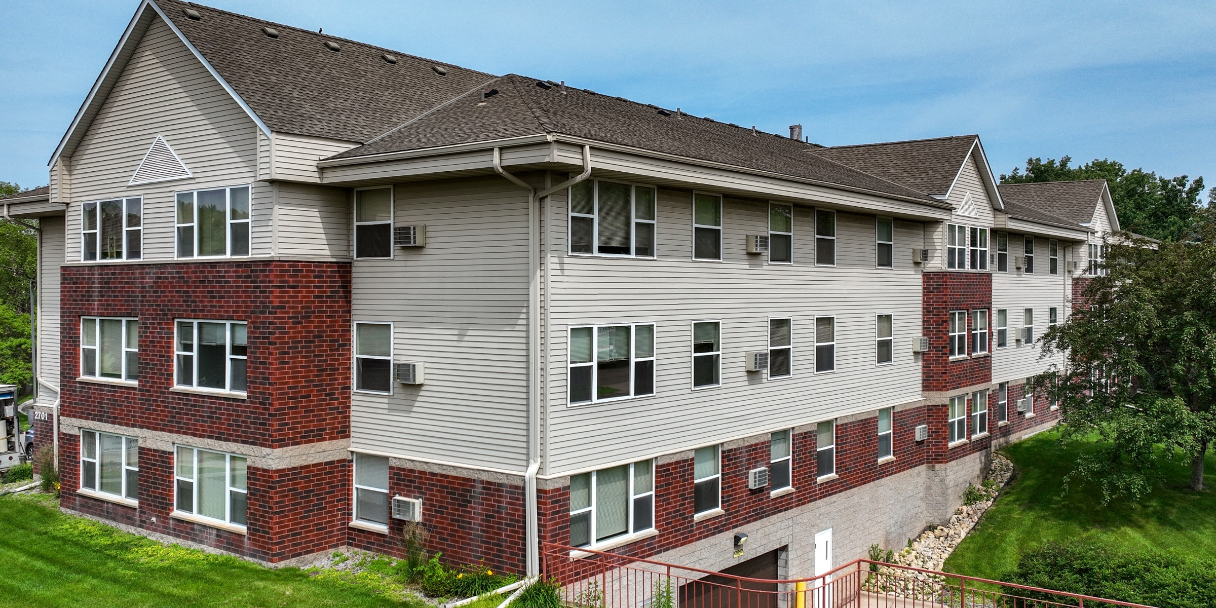 Tareen Development Partners closes financing for Silver Lake Pointe rehabilitation in Mounds View